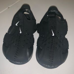 Baby Nike Black Sandals Size 3 c